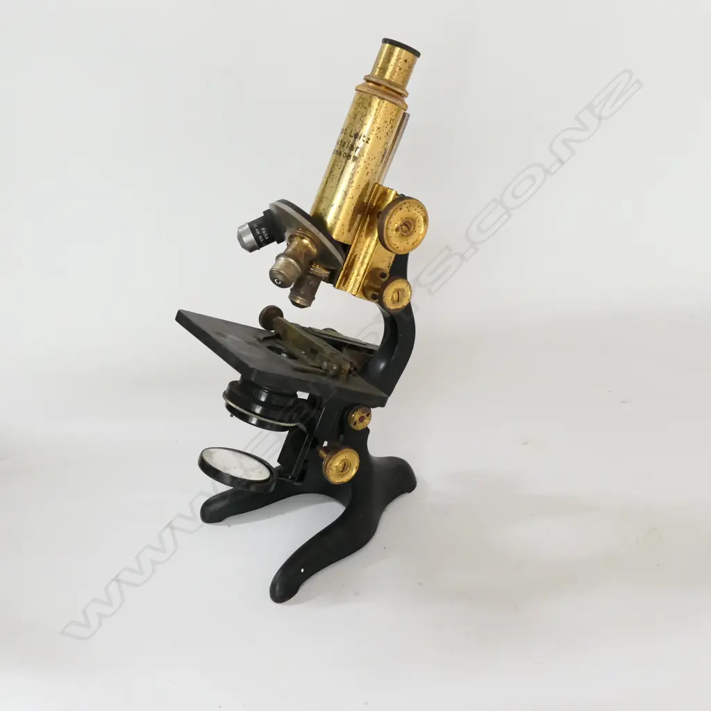 LEITZ, WETZLER MONOCULAR COMPOUND MICROSCOPE w MECH STAGE w RACK & PINION ADJUST., CONDENSER & IRIS DIAPHRAGM. MAHOG BOX Image 1++